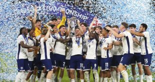 Timnas Inggris Juara Euro U-21 Tahun 2025 usai laga final antara Inggris dan Jerman di Stadion Nasional, Bratislava, Slovakia, Minggu, 29 Juni 2025. Foto: AP Photo/Petr David Josek.