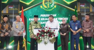 Jaksa Agung Republik Indonesia Sanitiar Burhanuddin meresmikan Gedung Baru Kejaksaan Tinggi Kalimantan Selatan, di Banjarbaru, Kamis (3/7/2025).