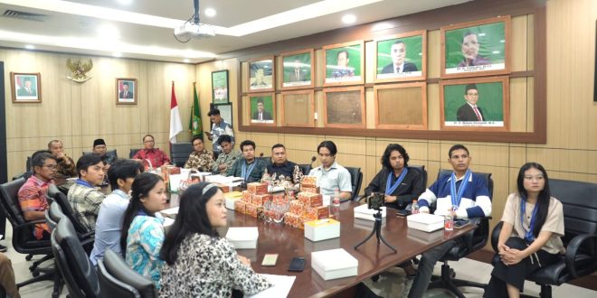 Pertemuan Gerakan Mahasiswa Kristen Indonesia Cabang Jakarta (GMKI Jakarta) dengan pihak Kementerian Agama, di kantor Kementerian Agama, Jakarta, Kamis, 17 Juli 2025.
