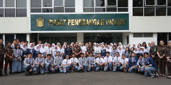 Pada Senin 28 Juli 2025, Pusat Penerangan Hukum (Puspenkum) Kejaksaan Agung menerima kunjungan studi dari 65 siswa/siswi dan tenaga pendidik SMA Negeri 46 Jakarta.