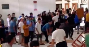 Sekelompok orang diduga membubarkan kegiatan ibadah keagamaan di Cidahu, Sukabumi, Jawa Barat. (tangkapan layar)
