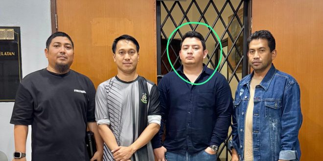 Tim SIRI Kejaksaan Agung Berhasil Amankan Buronan Perkara Penipuan Remyzard Adi Putra.