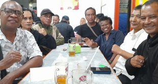 Foto: Ali Husein bersama kawan-kawannya Korban Peristiwa 27 Juli 1996 (Peristiwa Kudatuli) yang tergabung di Forum Komunikasi Kerukunan Korban Kerusuhan Peristiwa 27 Juli 1996 (FKK-124), saat kumpul di Kawasan Menteng, Jakarta Pusat.(Dok)